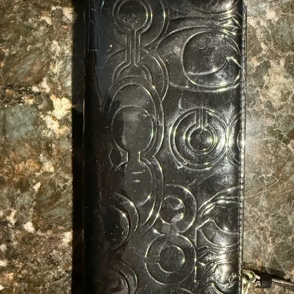 COACH POPPY EMBOSSED PATENT LEATHER SLIM ZIP WALLET BLACK‎ RARE MINT S - Picture 3 of 8
